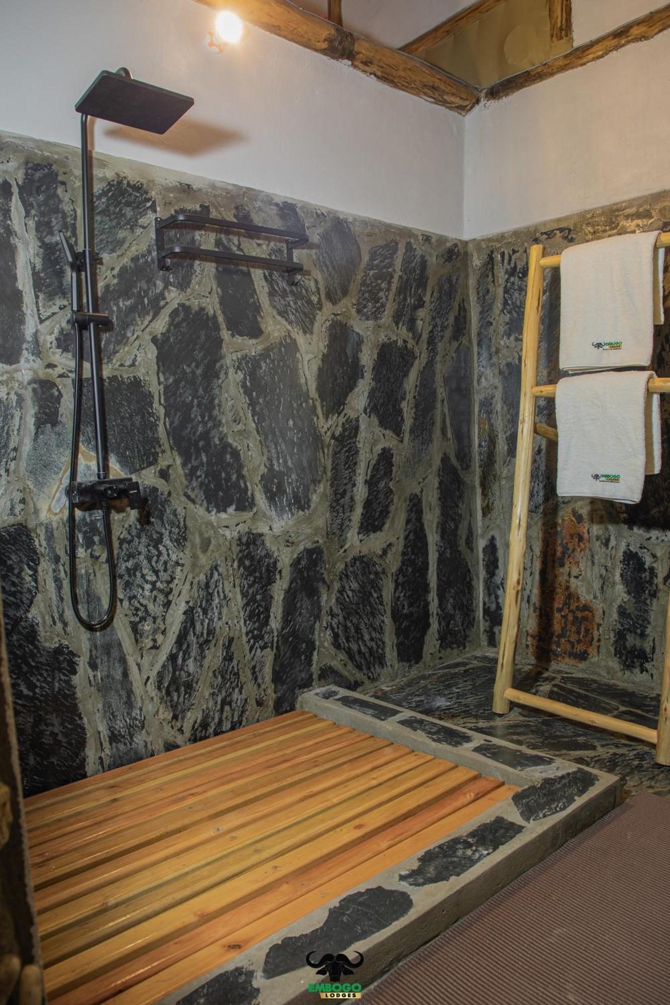 Embogo Safari Lodges Katoke Bagian luar foto