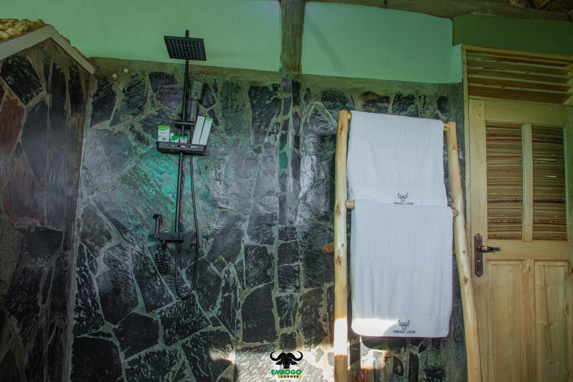 Embogo Safari Lodges Katoke Bagian luar foto