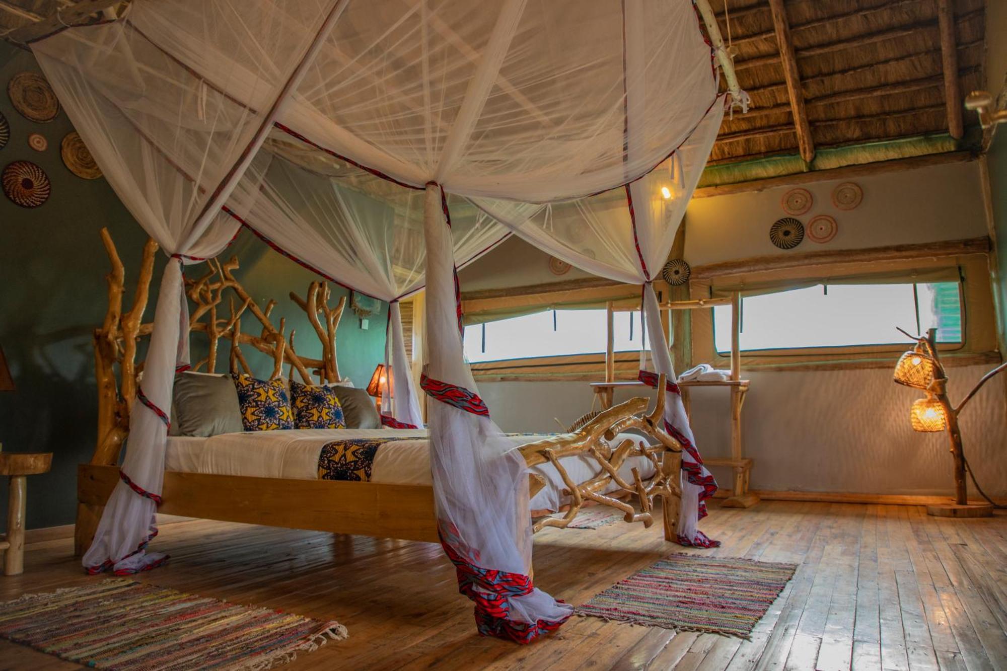 Embogo Safari Lodges Katoke Bagian luar foto